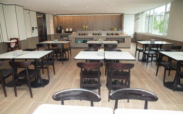 Hanting Hotel(Zibo North Railway Station Lutai Ave