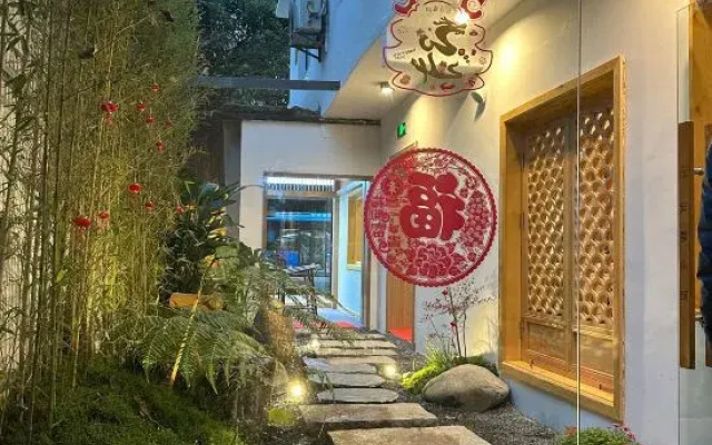 Anmeng Xiaozhu Homestay (Guilin Railway Station Wanxiang City)