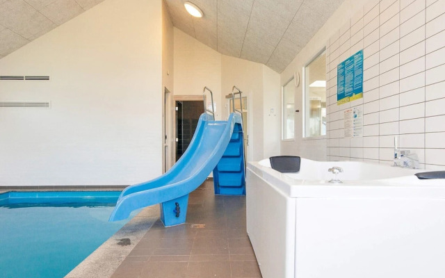 20 Person Holiday Home in Glesborg