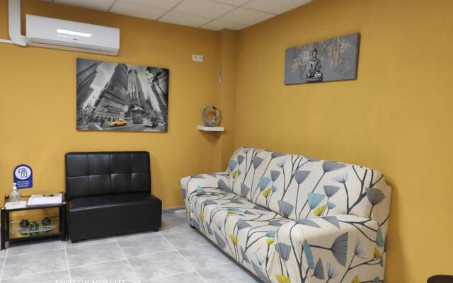 Albergue Arraigos - Hostel