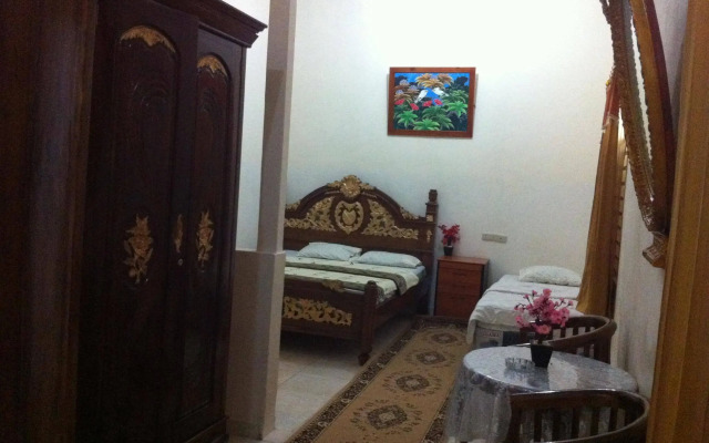 Monalisa Stabas Krui Hotel