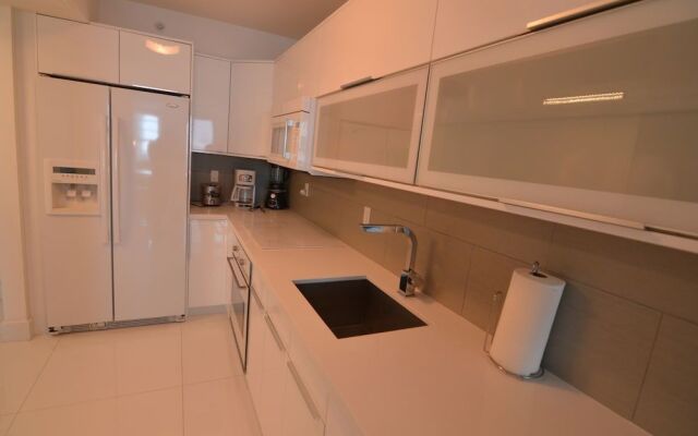 Riviera Luxury Living at the Decoplage