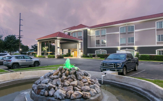 La Quinta Inn & Suites by Wyndham Fredericksburg
