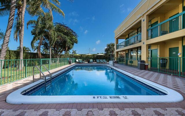 Quality Inn Boca Raton University Area