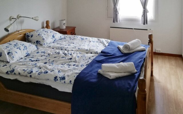 6 Person Holiday Home in Strömstad