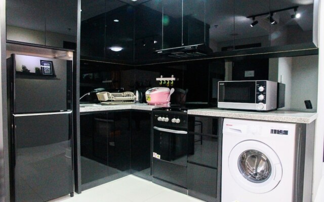 Exclusive 2BR Lexington Apartment near Pondok Indah