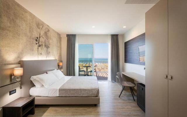 Hotel Tritone