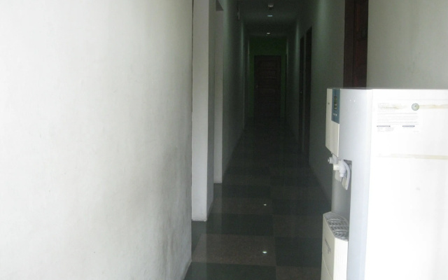 1 Baron Motel