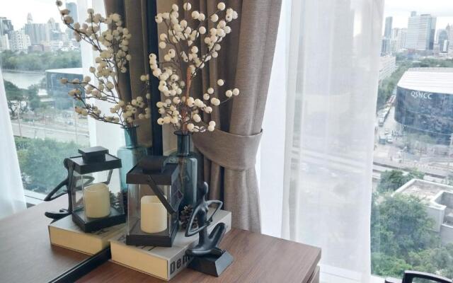 Luxury Apartment Queen Sirikit Asok Termianl 21