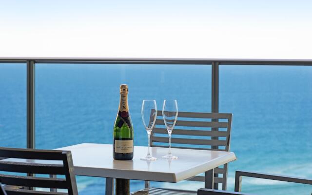 H Residences 2 Bedroom Ocean View in Surfers Paradise