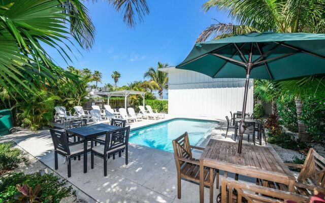 Bayside Bungalows by AMI Locals
