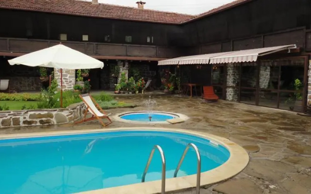 Guest House Golemanite