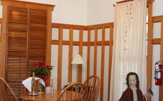 The Red Horse Inn