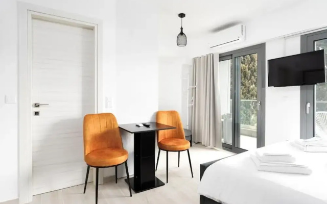 Velvet Luxury Studios in the City Center by BiNobi!