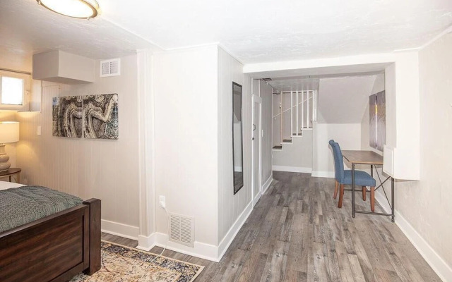 Cozy Carriage House | Walk to UNC | + Free Bikes