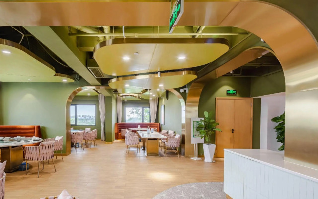 the Royal Bay Z Hotel