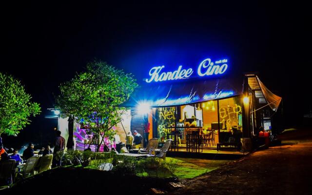 Kondee Cino Cafe and Glamping