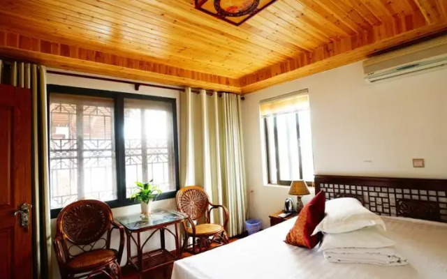 Zhou Zhuang Zhen Feng Inn