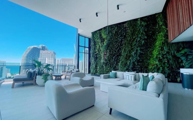 Luxurious 1 Bdrm Apartment in GC Casino