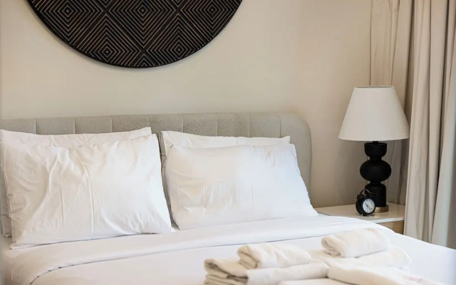 Relaxing & Bright 1BR in JVC
