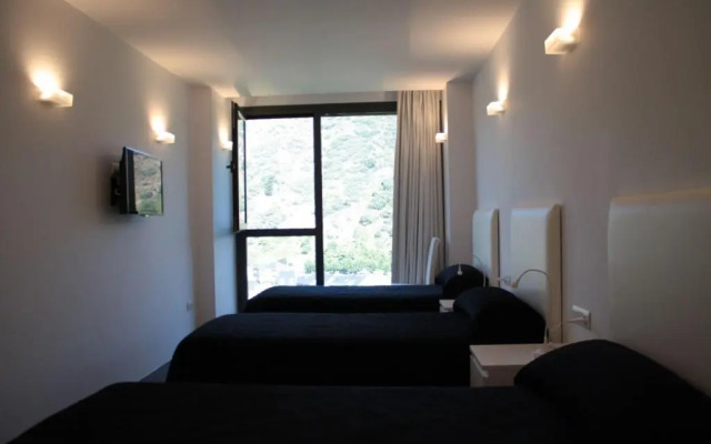 Hostal Tres Campanas