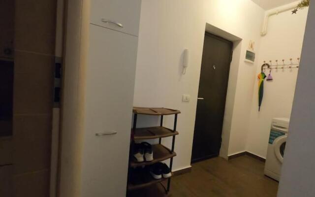 Garsoniera cu balcon
