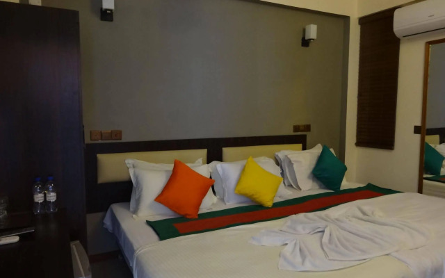 Piculet Royal Beach