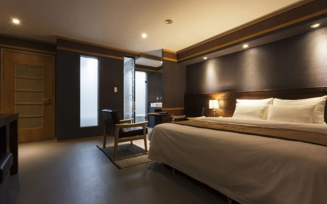 Hotel Leaders