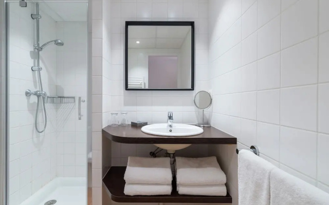 Stylish apartment with AC, located on a beautiful bay
