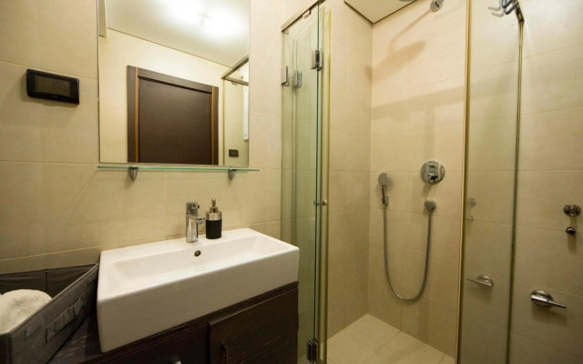 Ahoy Luxury Apartment