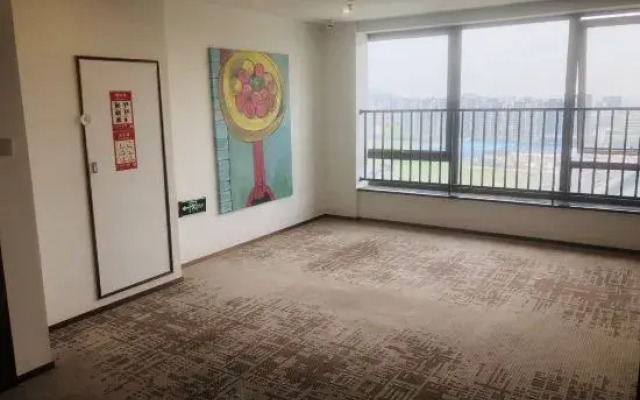 Suzhou Chaowuzhijing E-sports Apartment (Ufang Branch)