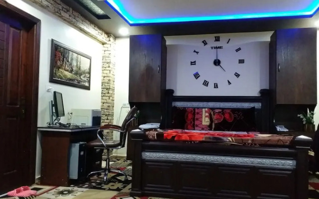 Metro Hotel