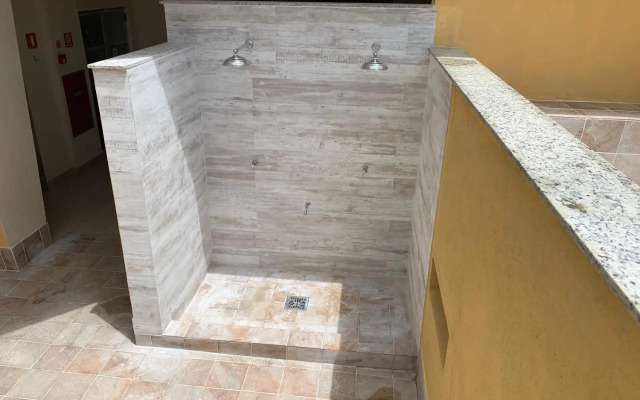 FLAT NOVO - 100M Praia Pitangueiras - Capt.Varam