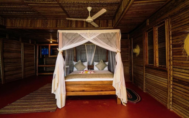 Maisara Mafia Beach Lodge