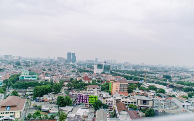 Comfort And Simply 2Br At Green Pramuka City Apartment