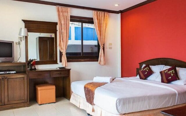 Baan Natacha Beachfront Guesthouse