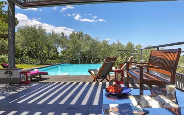 LANUVIUM 10, Emma Villas