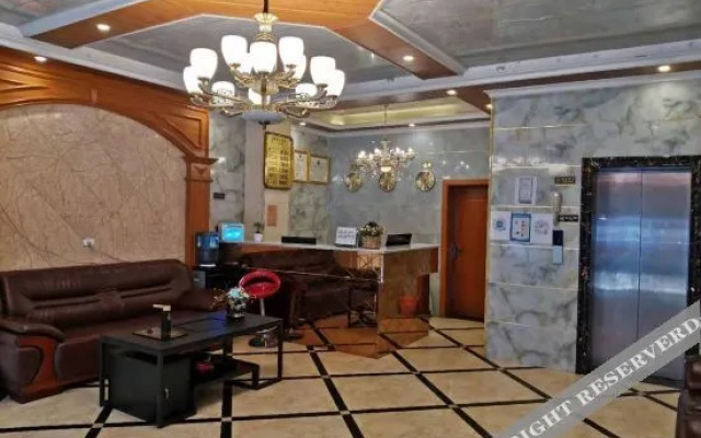 Nayong Qiandihong Hotel