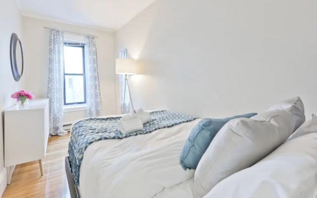 Pleasant Back Bay Suites by Sonder