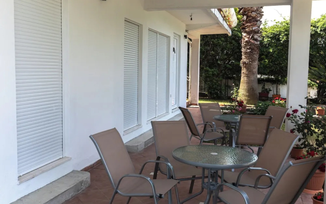 Waterfront Apartment Petrovina