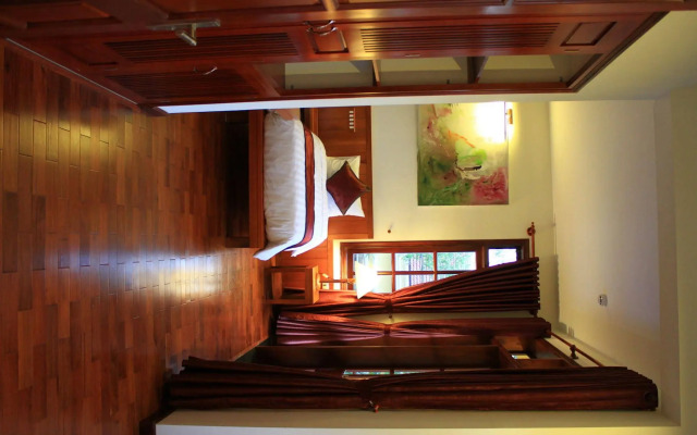 The Earth Villa