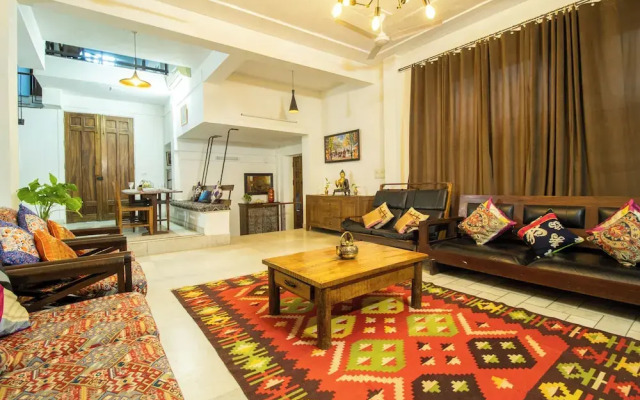 Opulent Antique 3br Villa in Gurugram
