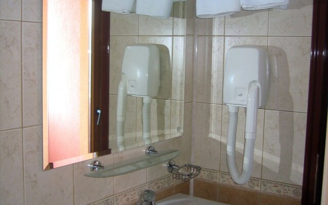 Hotel Mants II