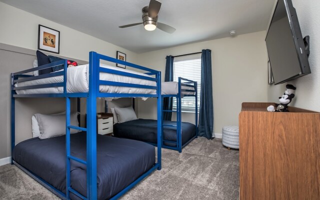 Stylish Home w/ Private Pool, 10 Min. From Disney!