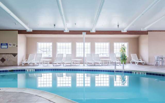 Quality Inn & Suites University