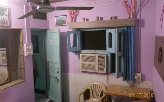 Tree Baba Hostel