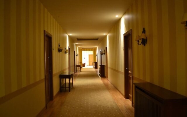 Master's Hotel - Ehden