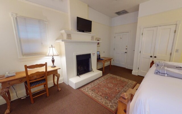 Preston Suite #8