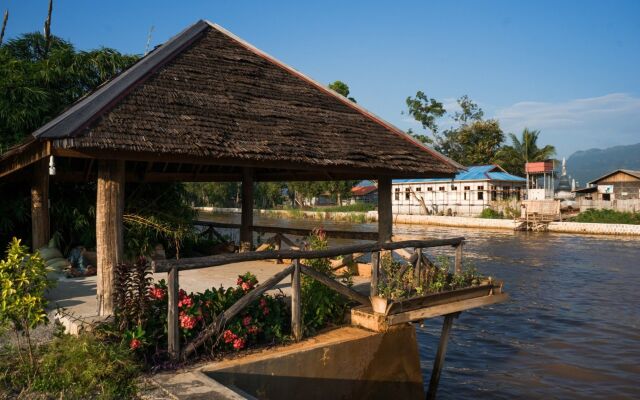 The Manor Lake Front Resort by Phyu Zin Group of Hotels