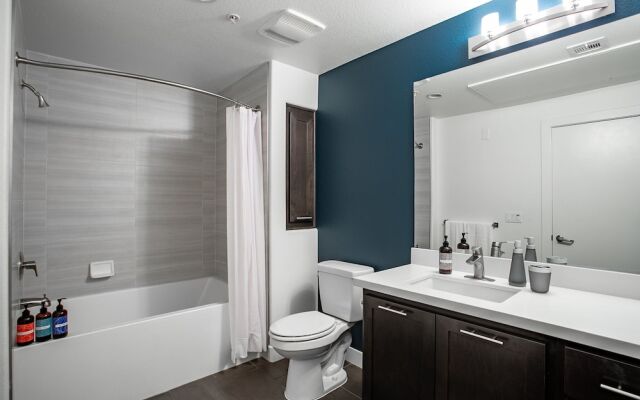 WanderJaunt Modern Dt San Diego Apts